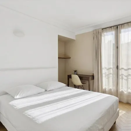 2br Washington Champs Elysees